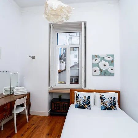 Large 2-bedroom Prime Location ליסבון