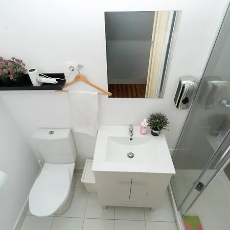 Large 2-Bedroom 2 Double Bed 1 Sofabed 2 Bathroom Apartment Prime Lisbon Location Appartement *