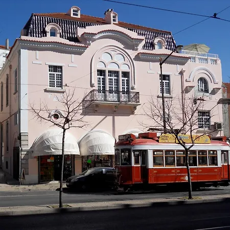 Unique 2 Bedroom Located Centeral דירה