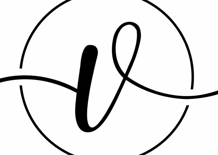 Unique 2 Bedroom Located Centeral Lejlighed *